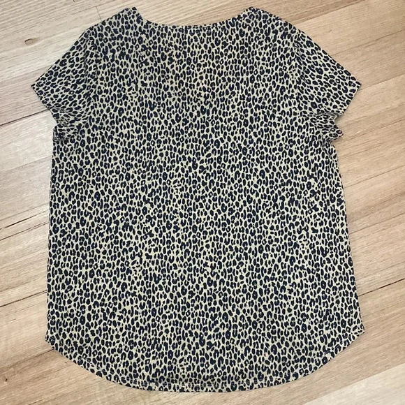 Leopard Print Short Sleeve Top - Size 18 - Picture 4 of 4